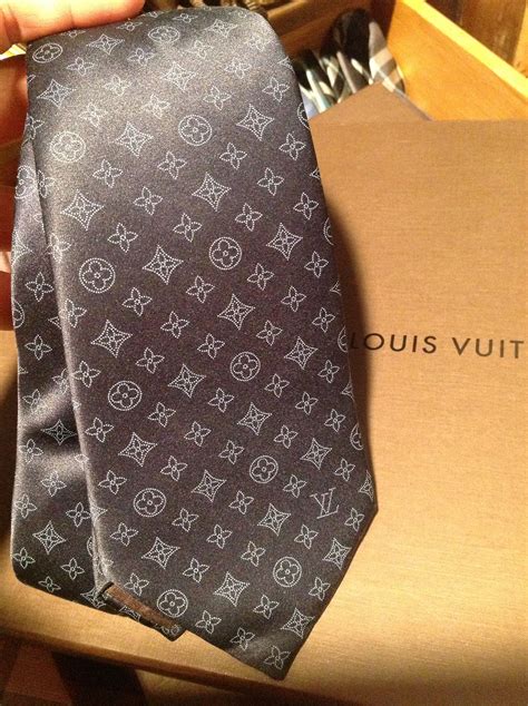 louis vuitton tie black